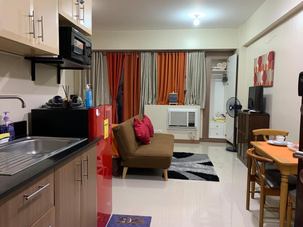One Palm Tree Villas Condominium - Studio 2Nd Fl With Balcony - Across Terminal 3 Airport 帕赛 外观 照片